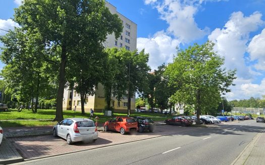 Małe mieszkanie do własnej aranżacji – Katowice, Giszowiec.