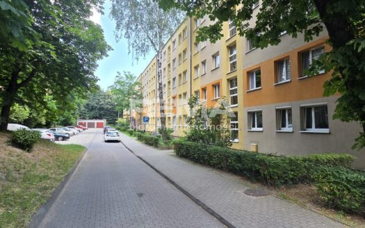 4 pokojowe mieszkanie do remontu !